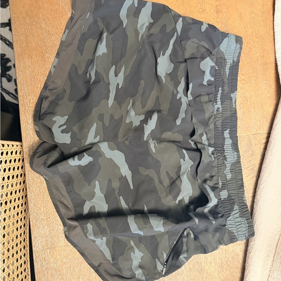 Athleta Mesh Racer Run Short - Picture 2 of 3